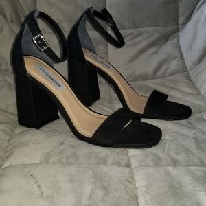 Steve Madden black Dillion Sandal